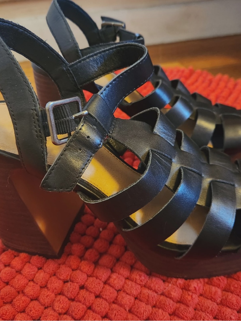 Black Strappy Block Heel Sandals - Women's Fashion
